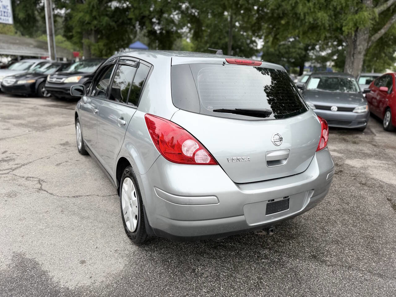 Used 2010 Nissan Versa 1.8 S w/ PWR Plus Pkg FWD image 7