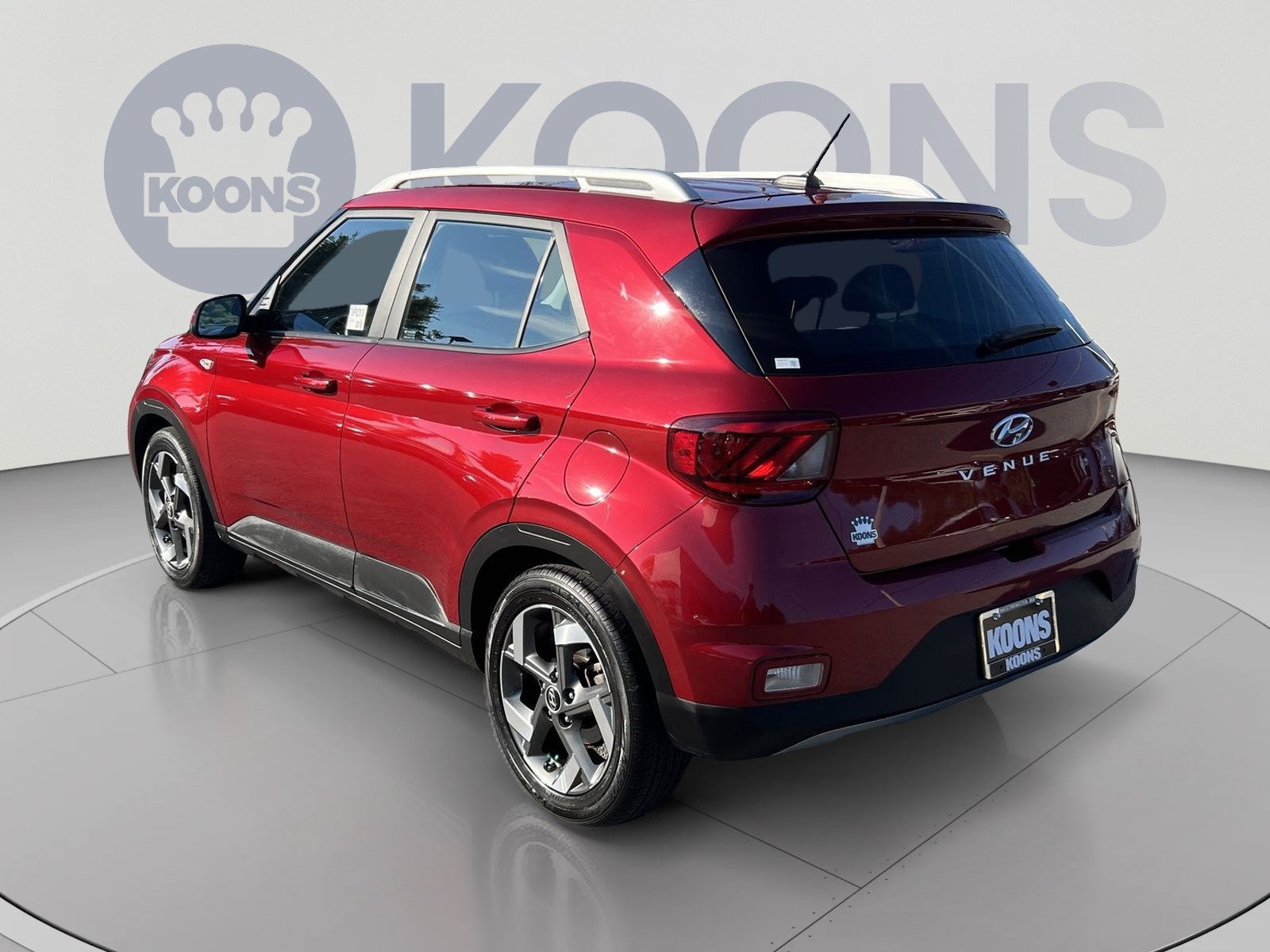 Used 2023 Hyundai Venue SEL w/ Cargo Package FWD image 4