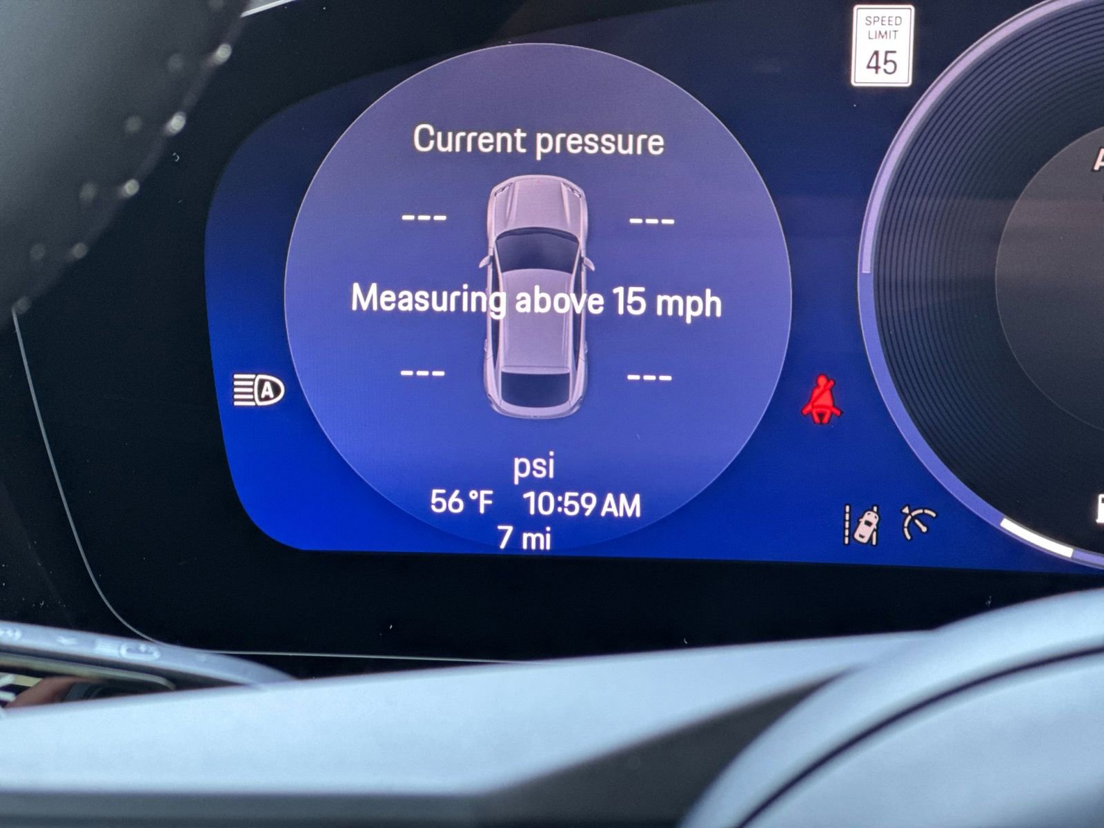 New 2025 Porsche Macan Electric image 31