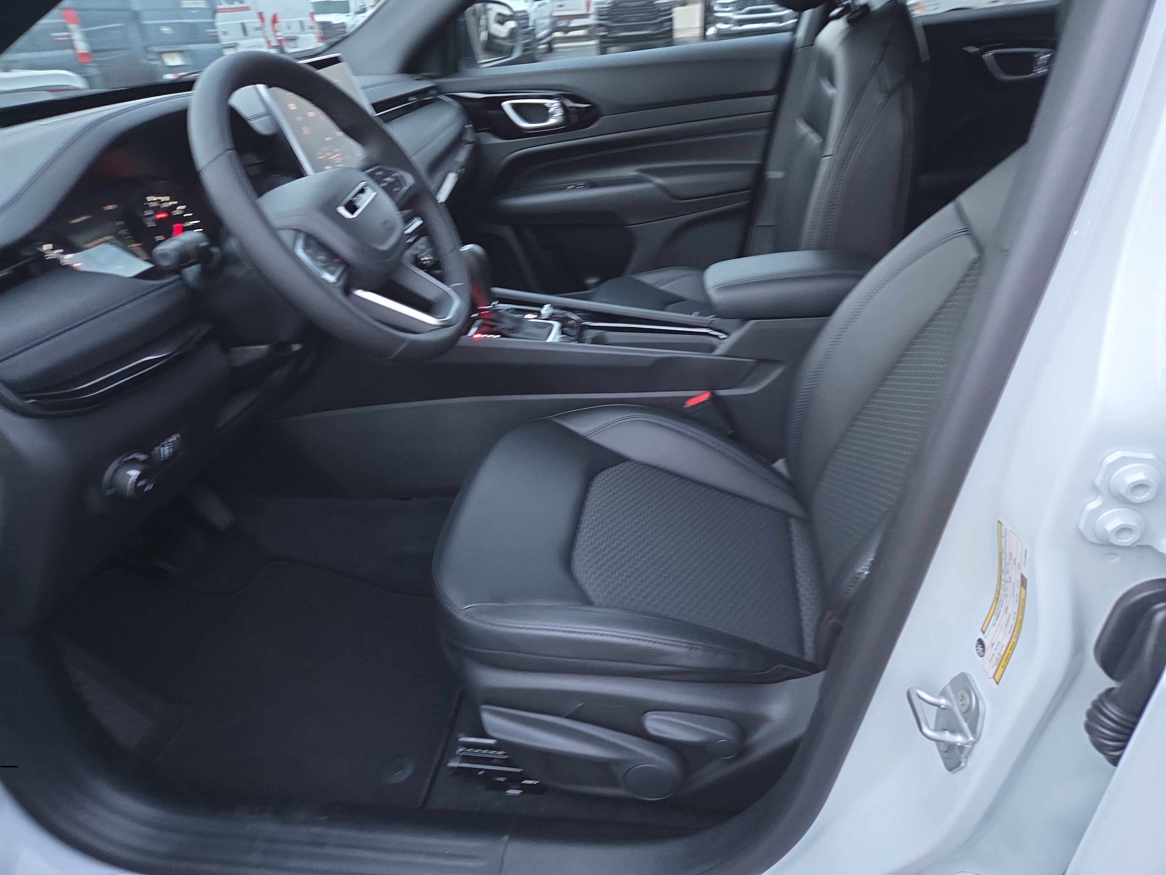 New 2026 Jeep Compass Latitude image 4