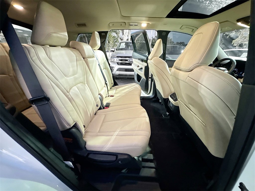 Used 2025 INFINITI QX60 Pure image 29