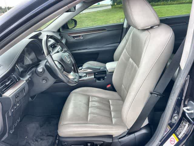 Used 2018 Lexus ES 350 w/ Ultra Luxury Package FWD image 11
