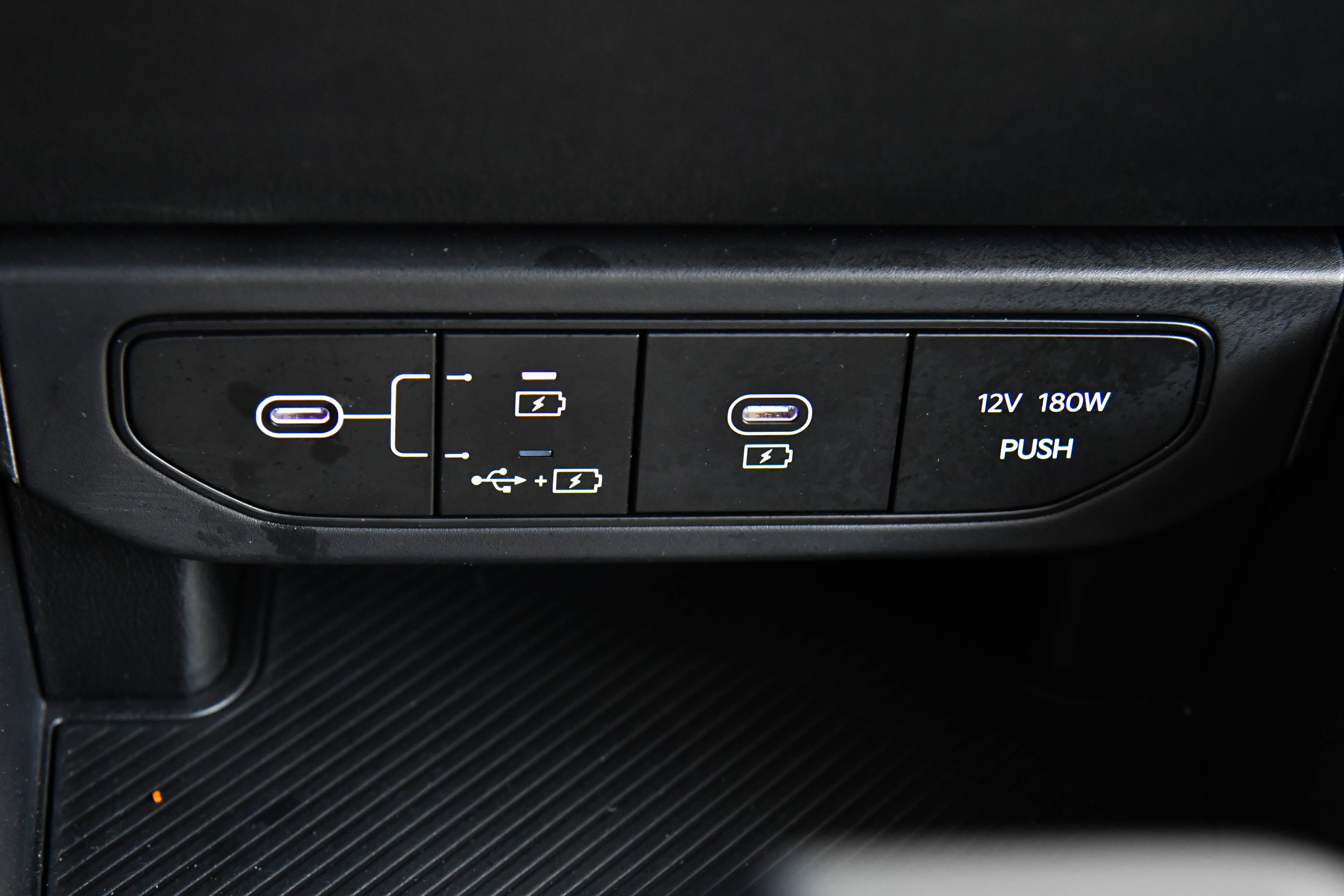 Used 2025 Kia K4 LXS image 25