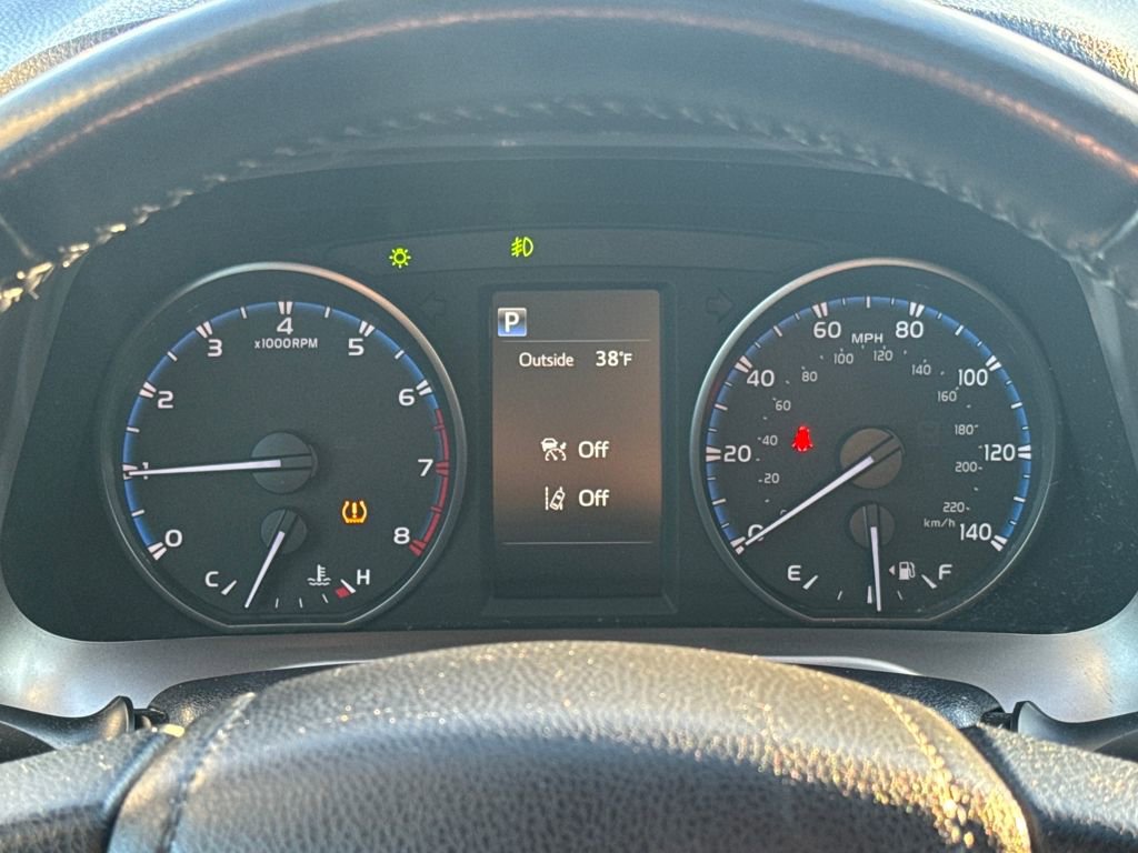 Used 2017 Toyota RAV4 XLE image 17