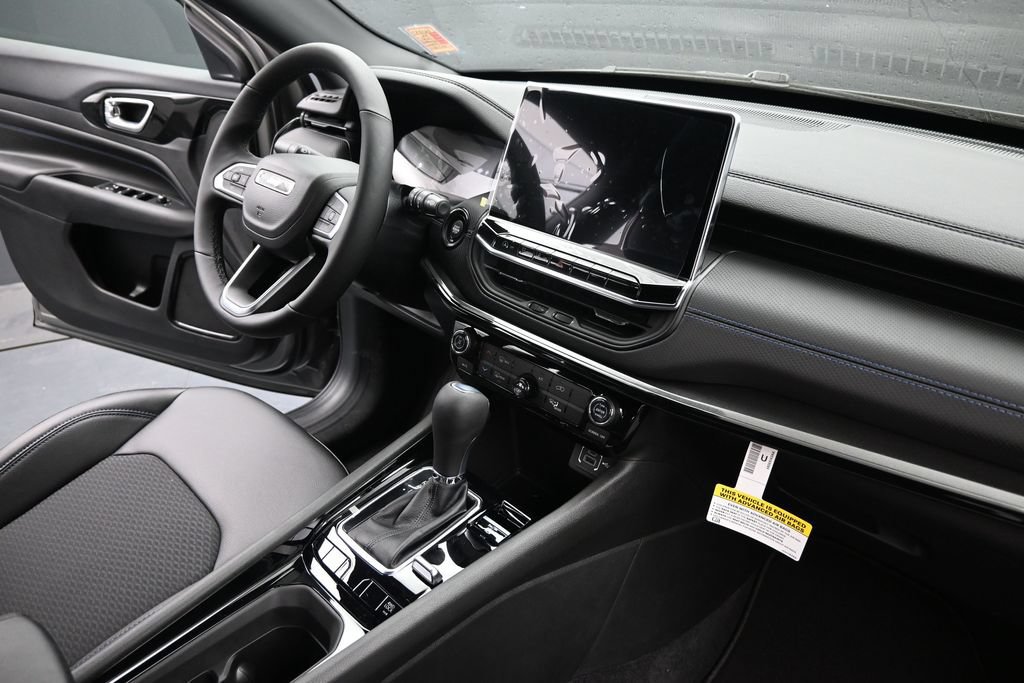 New 2026 Jeep Compass Latitude AWD/4WD image 19