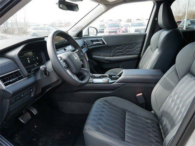 New 2026 Mitsubishi Outlander SEL image 4