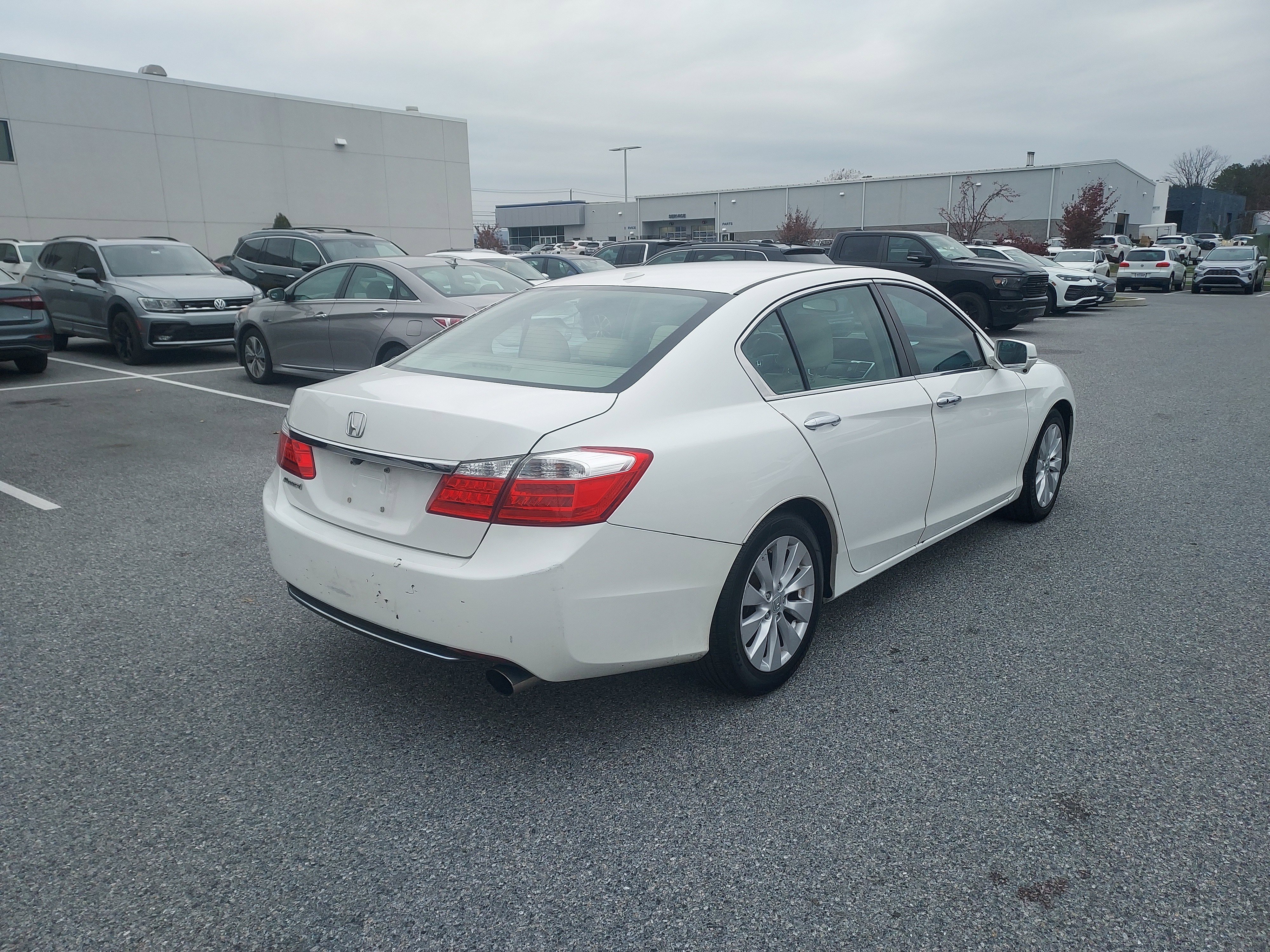 Used 2014 Honda Accord EX-L image 5