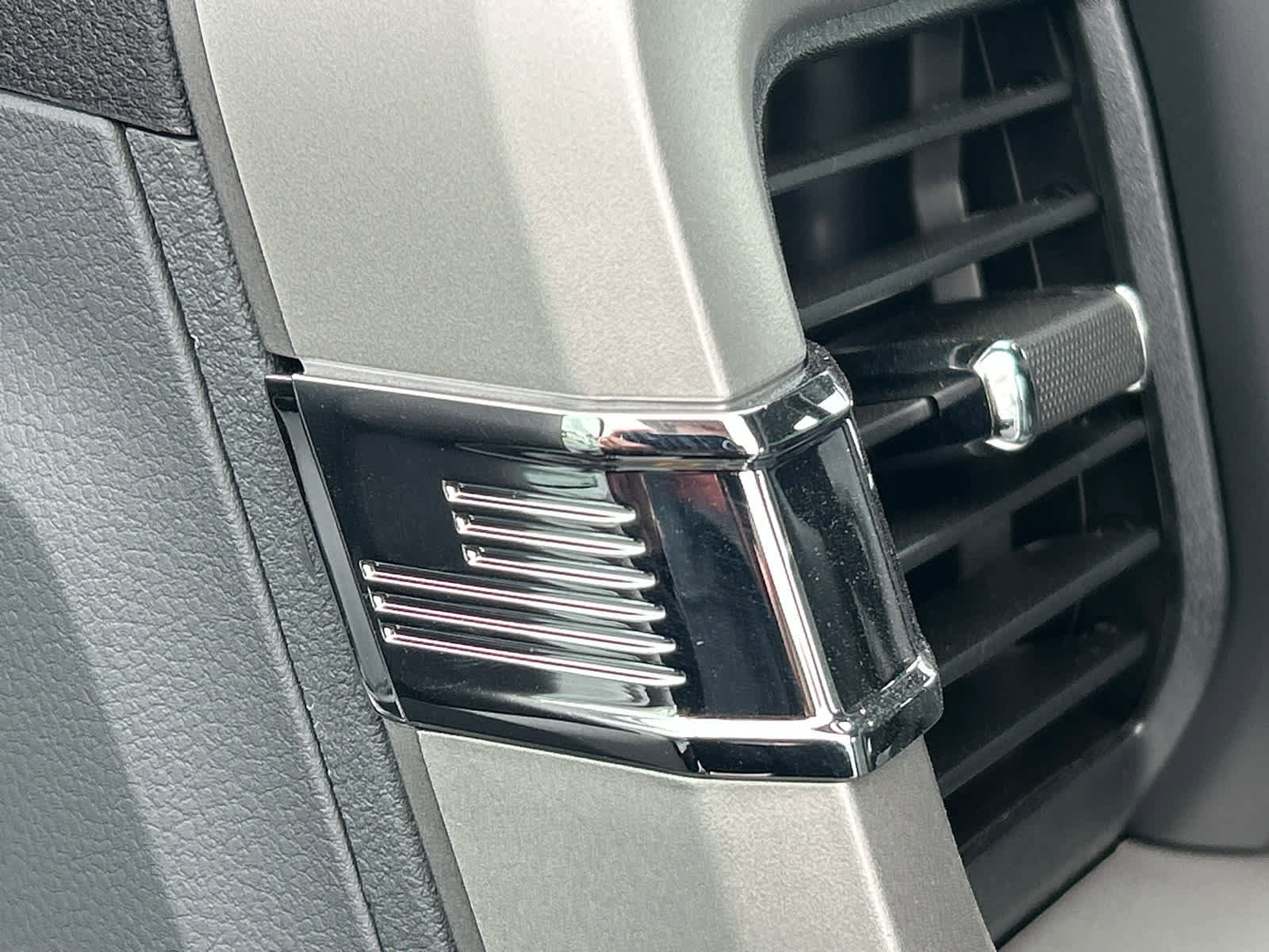 New 2026 Ford F250 XL w/ XL Chrome Package image 16