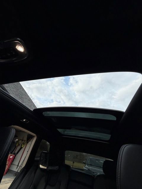 Used 2020 Volvo XC60 T5 R-Design w/ Protection Package Premier image 2