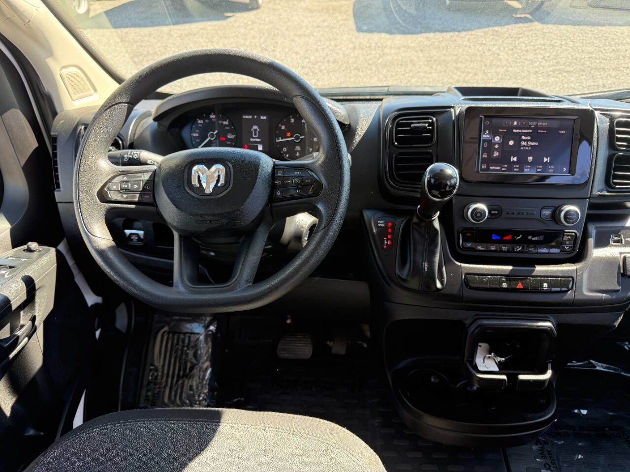 Used 2024 RAM ProMaster 2500 w/ Convenience Group FWD image 26