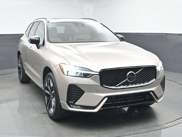 New 2026 Volvo XC60 B5 Plus w/ Protection Package Premier AWD/4WD image 2