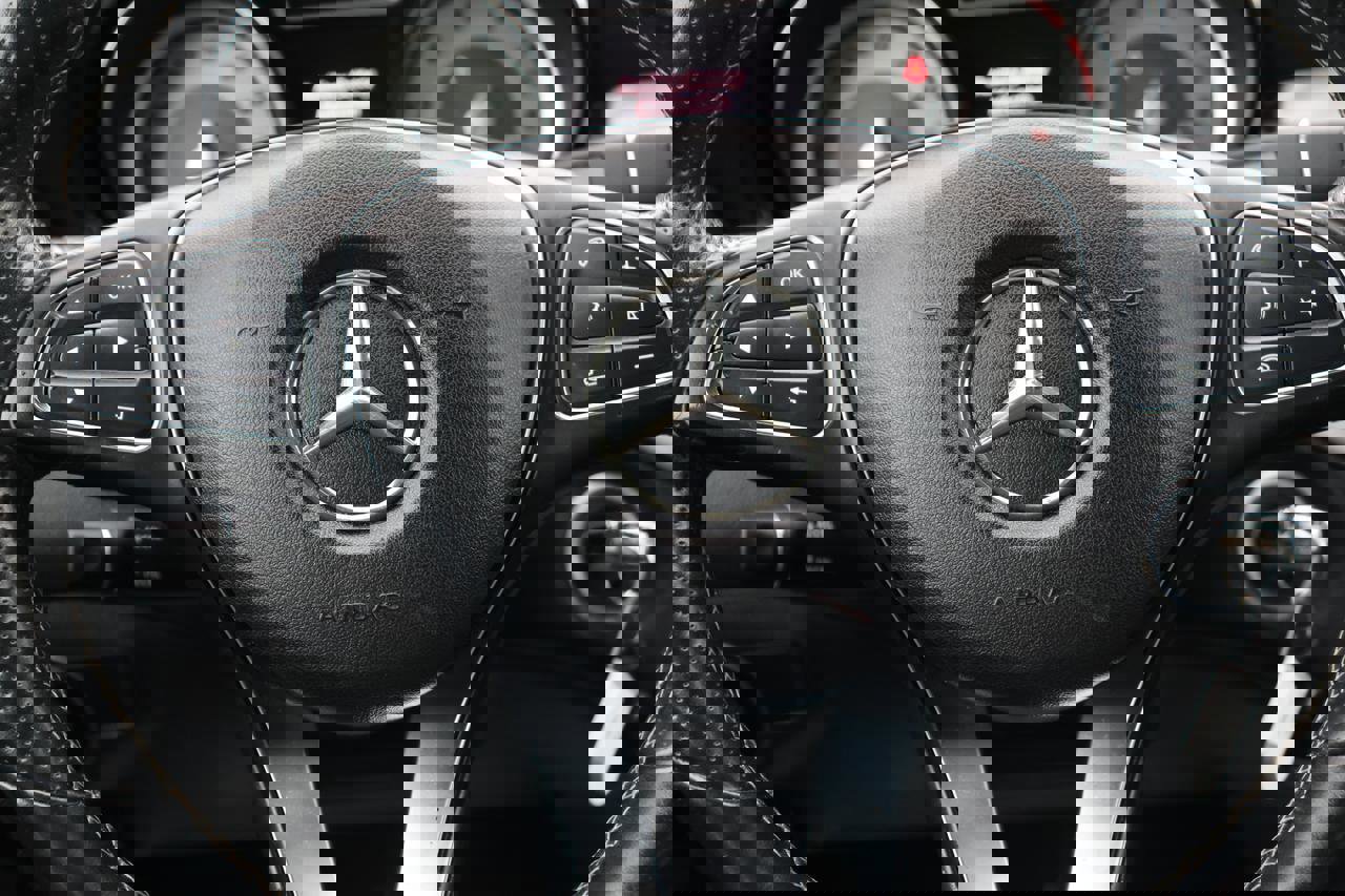 Used 2015 Mercedes-Benz CLA 250 image 36