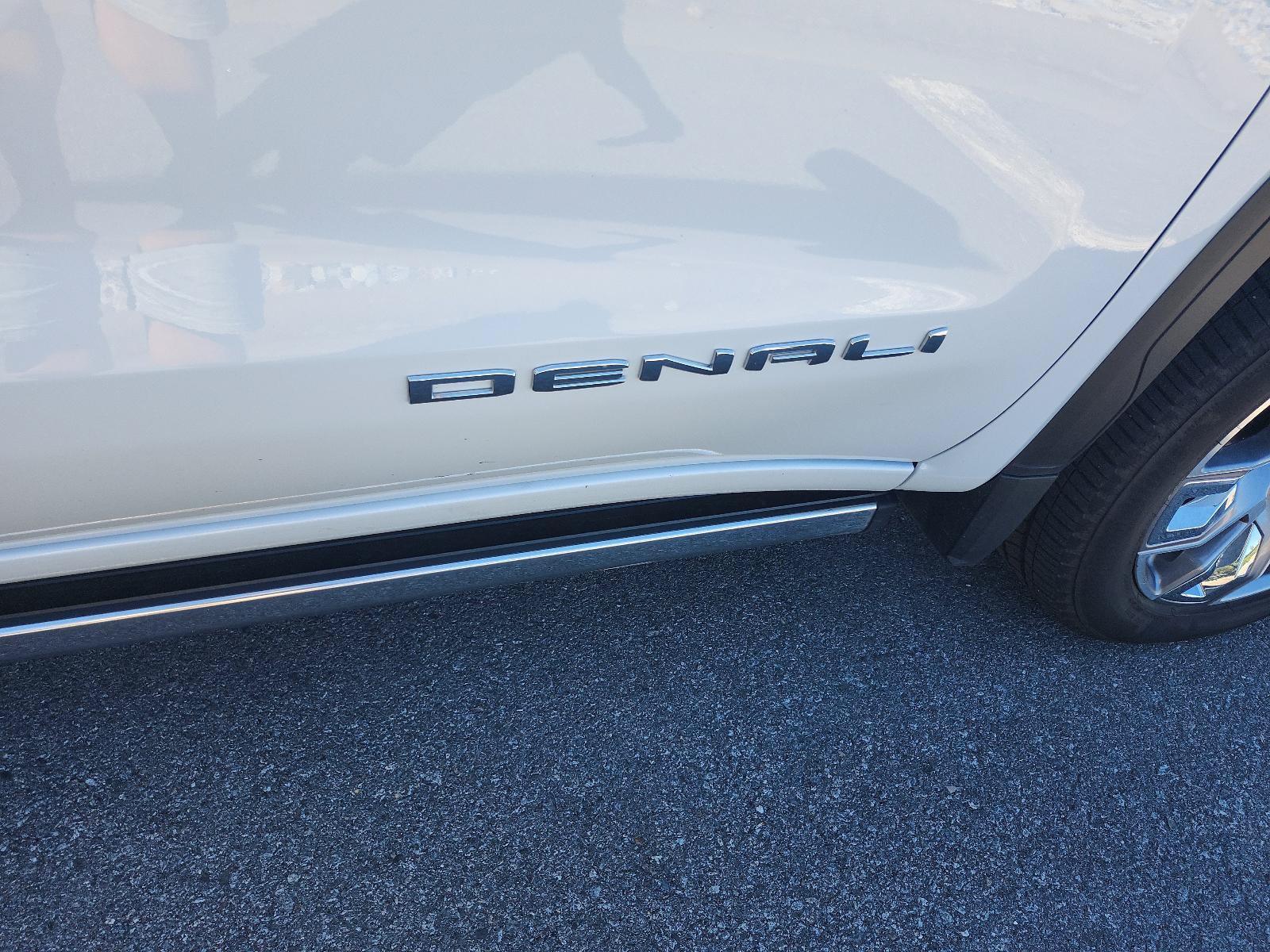 Used 2026 GMC Sierra 1500 Denali w/ Denali Reserve Package AWD/4WD image 4