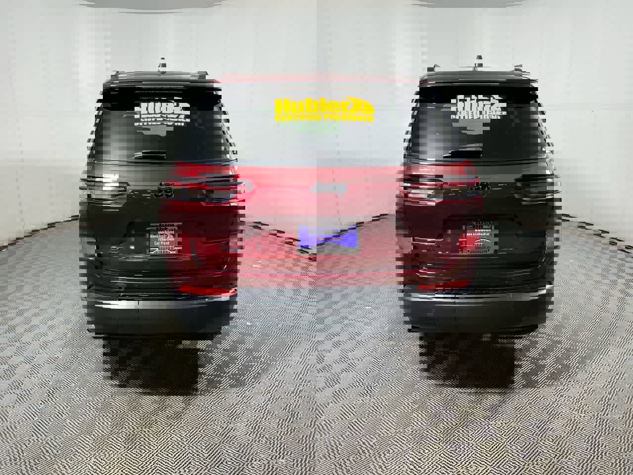 Used 2023 Jeep Grand Cherokee L Laredo image 13