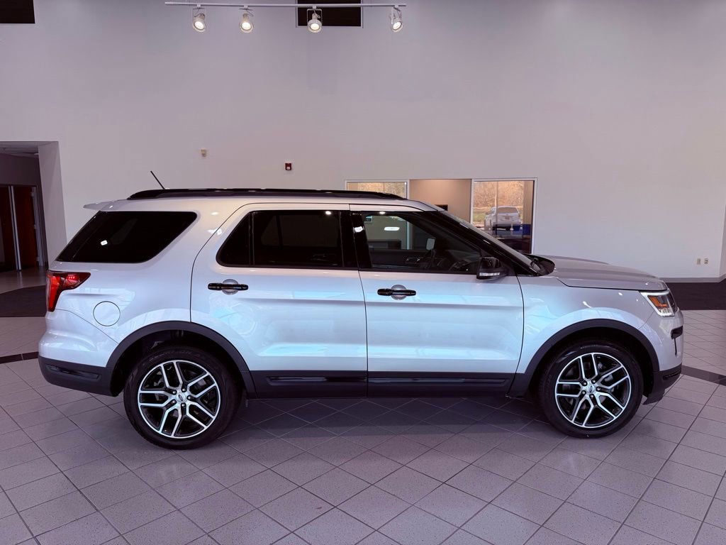 Used 2019 Ford Explorer Sport w/ Equipment Group 401A image 15