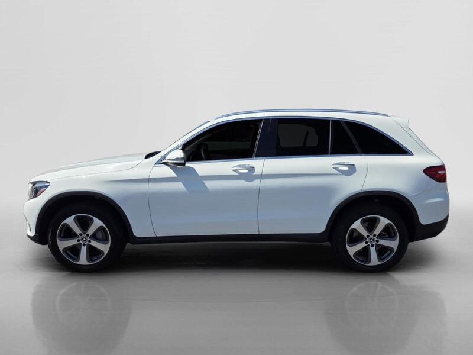 Used 2019 Mercedes-Benz GLC 300 image 2