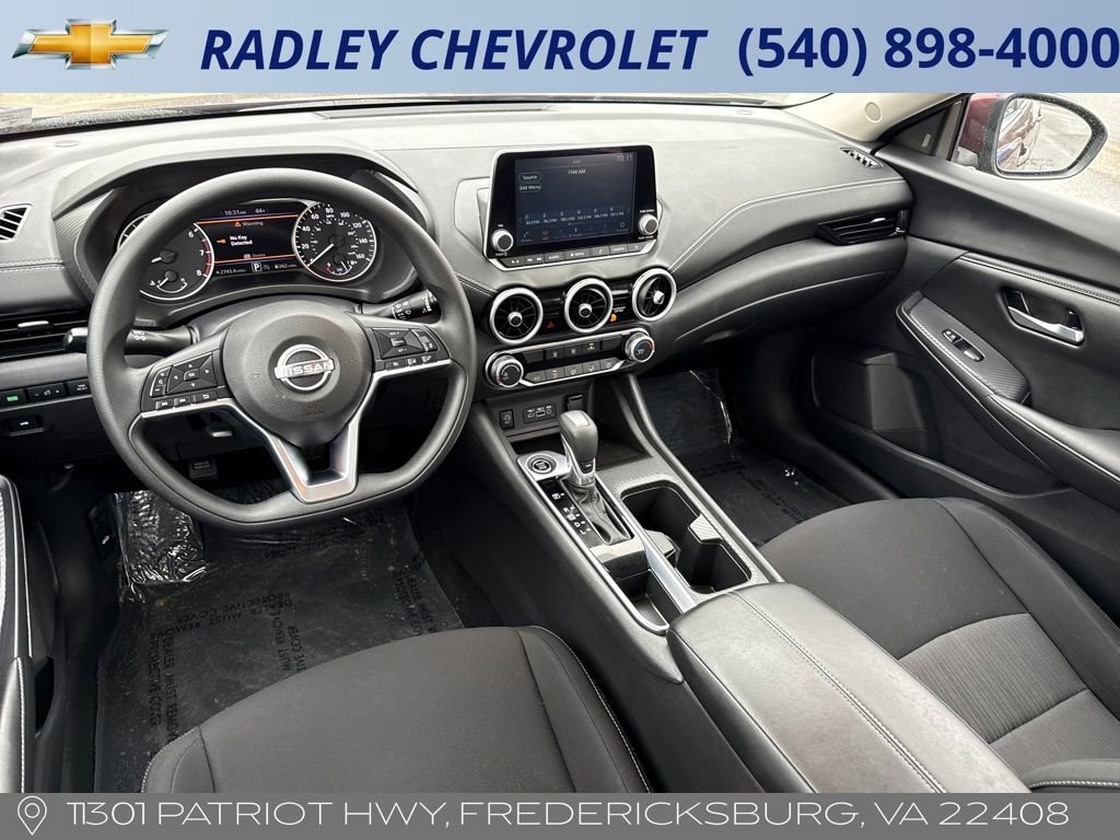 Used 2025 Nissan Sentra SV image 13