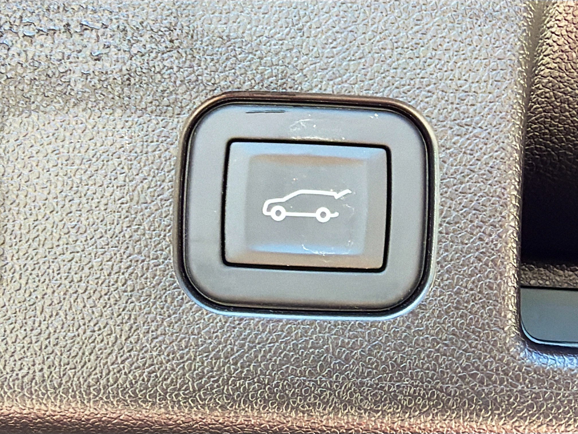 Used 2025 Chevrolet Equinox EV RS image 13