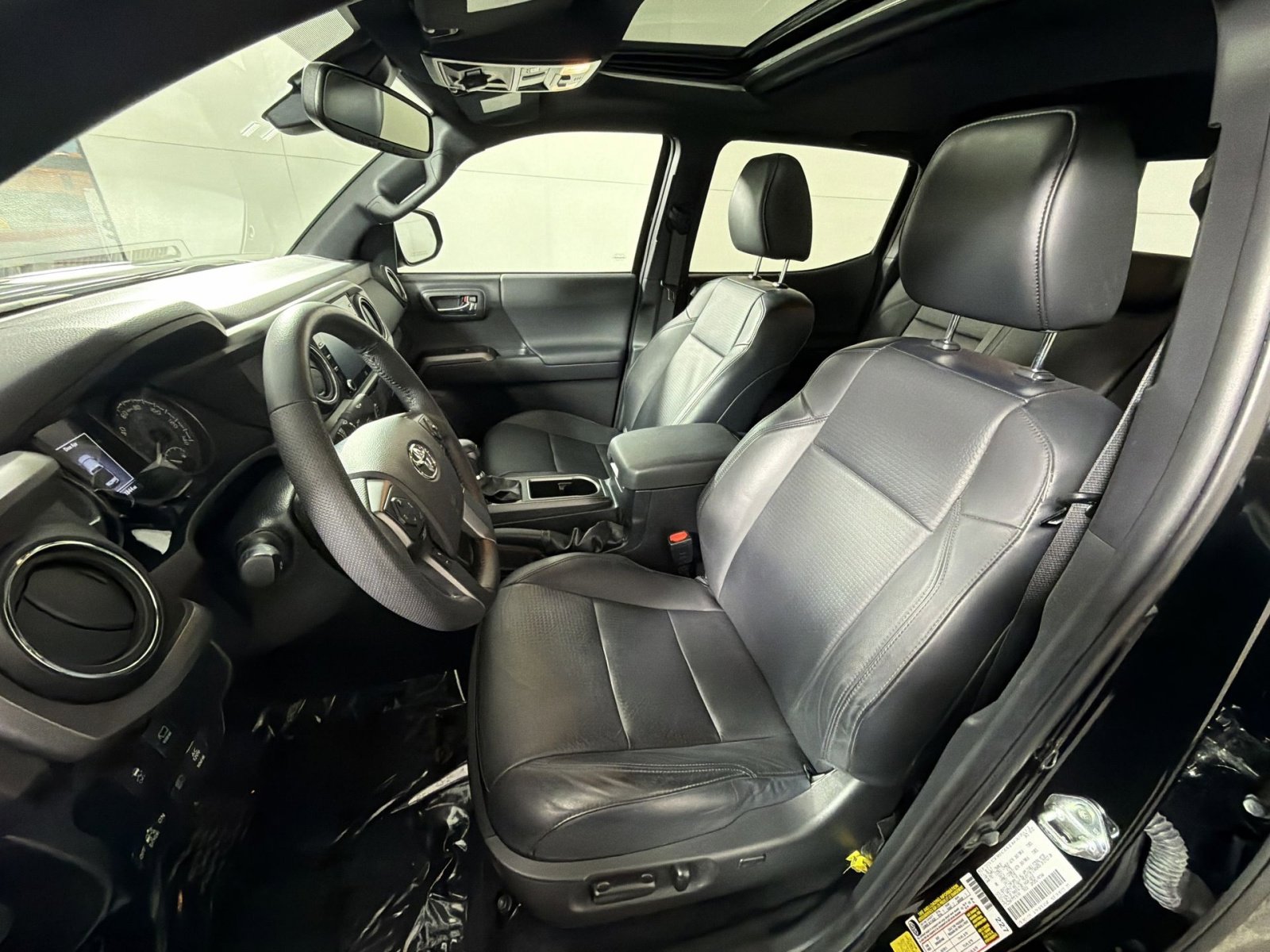 Used 2023 Toyota Tacoma TRD Off-Road image 13