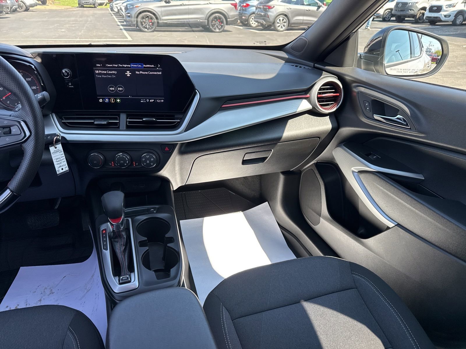 Used 2026 Chevrolet Trax RS FWD image 9