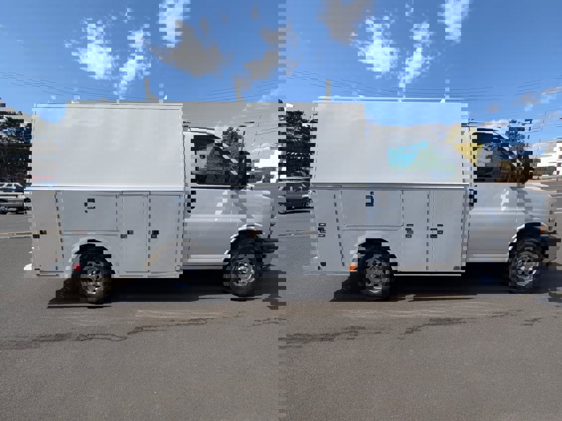 New 2024 Chevrolet Express 3500 1WT w/ Power Convenience Package image 6