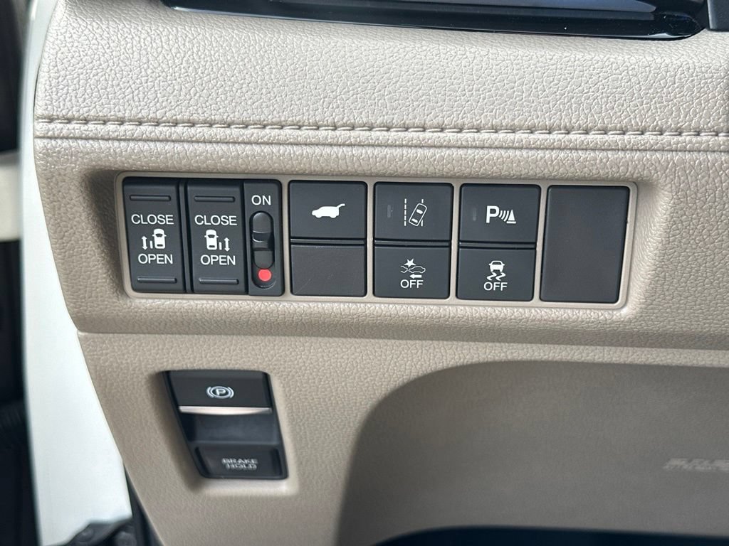 Used 2018 Honda Odyssey Elite image 22