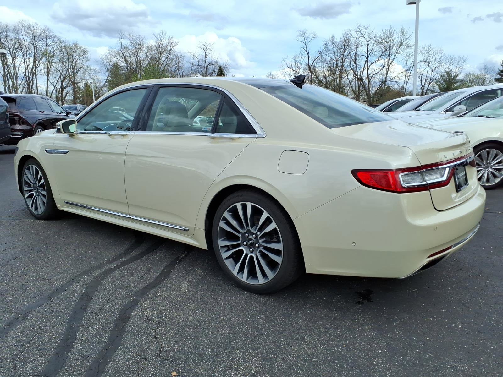 Used 2018 Lincoln Continental Reserve image 5