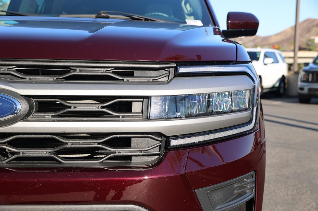 Used 2024 Ford Expedition XLT RWD image 8