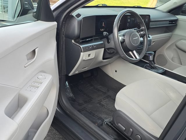 Used 2024 Hyundai Kona SEL AWD/4WD image 9
