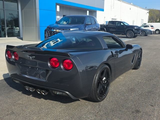 Used 2010 Chevrolet Corvette Coupe w/ 1LT image 7