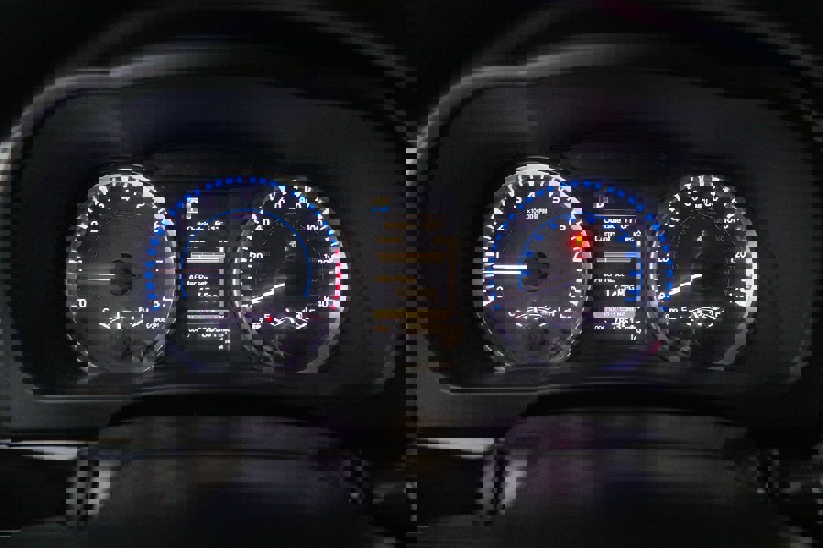 Used 2017 Toyota Highlander LE image 16