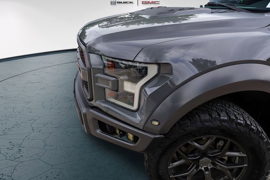 Used 2018 Ford F150 Raptor w/ Equipment Group 802A Luxury AWD/4WD image 3