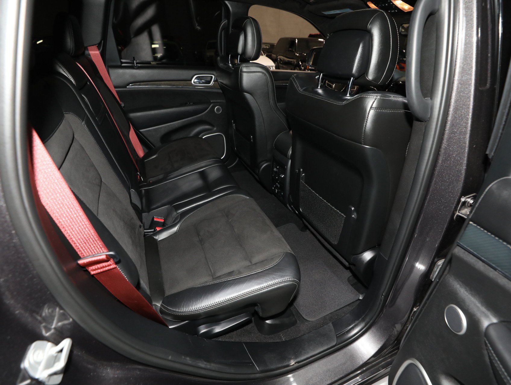 Used 2019 Jeep Grand Cherokee SRT AWD/4WD image 41