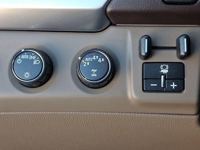 Used 2019 Chevrolet Suburban LT w/ Max Trailering Package image 27