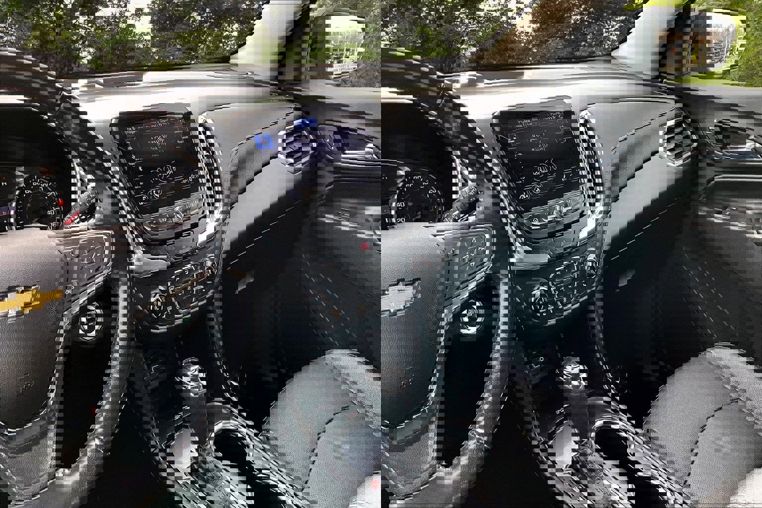 Used 2020 Chevrolet Equinox Premier w/ Premier Redline Edition image 9