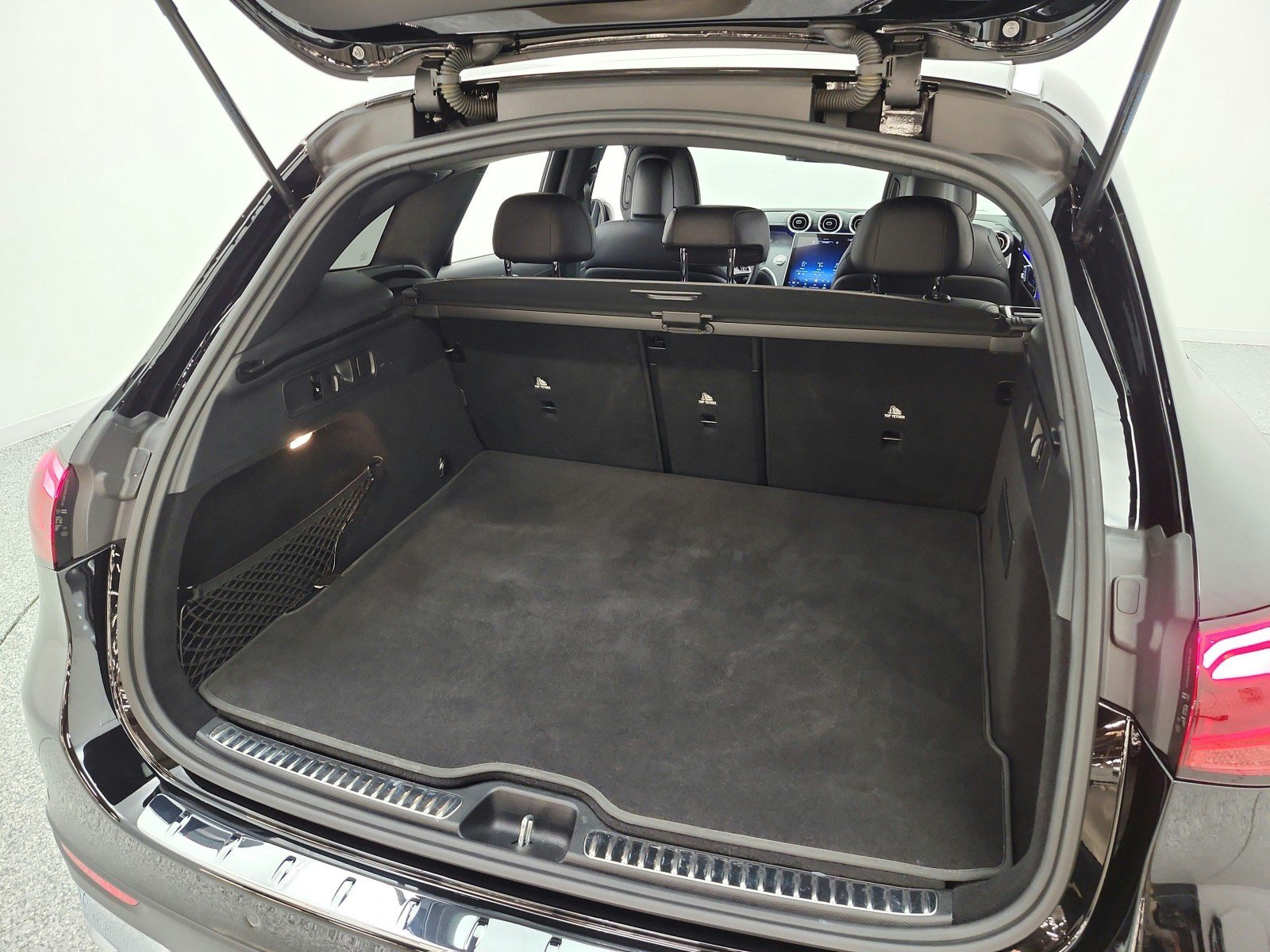 Used 2024 Mercedes-Benz GLC 300 image 26