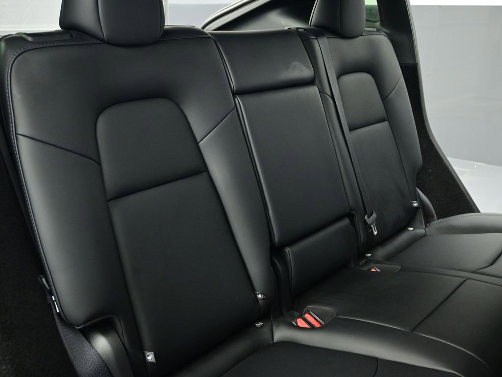 Used 2025 Tesla Model Y Long Range image 58