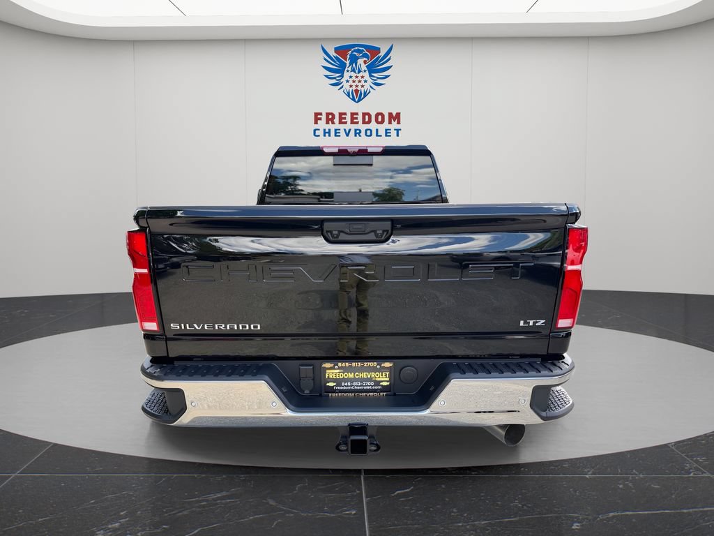New 2026 Chevrolet Silverado 2500 LTZ w/ LTZ Premium Package AWD/4WD image 6