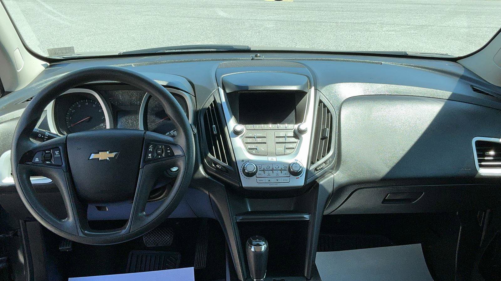 Used 2017 Chevrolet Equinox LS AWD/4WD image 23
