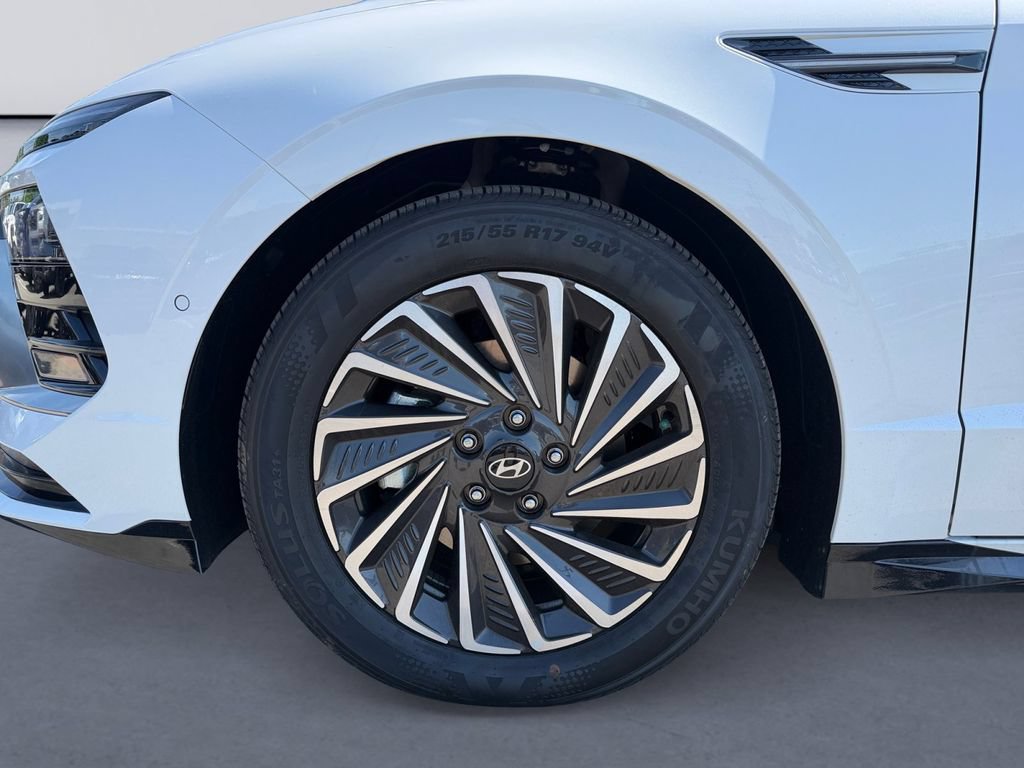 New 2026 Hyundai Sonata Limited FWD image 9