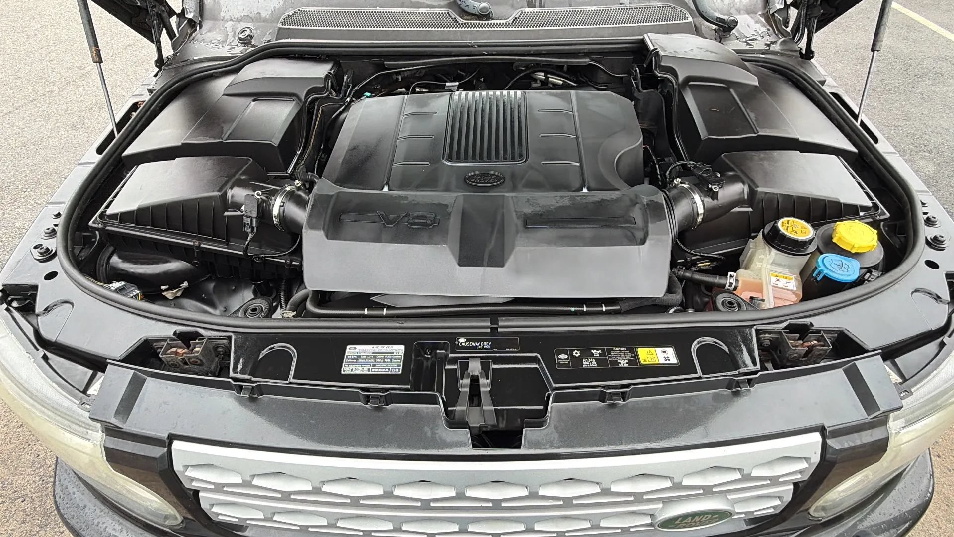 Used 2013 Land Rover LR4 HSE AWD/4WD image 24