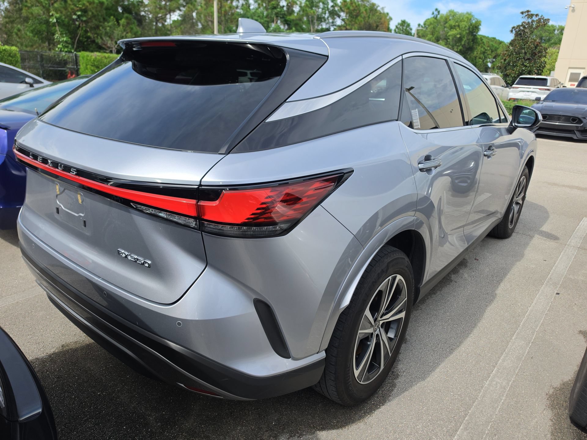 Used 2024 Lexus RX 350 Premium w/ Accessory Package (Z1) FWD image 5