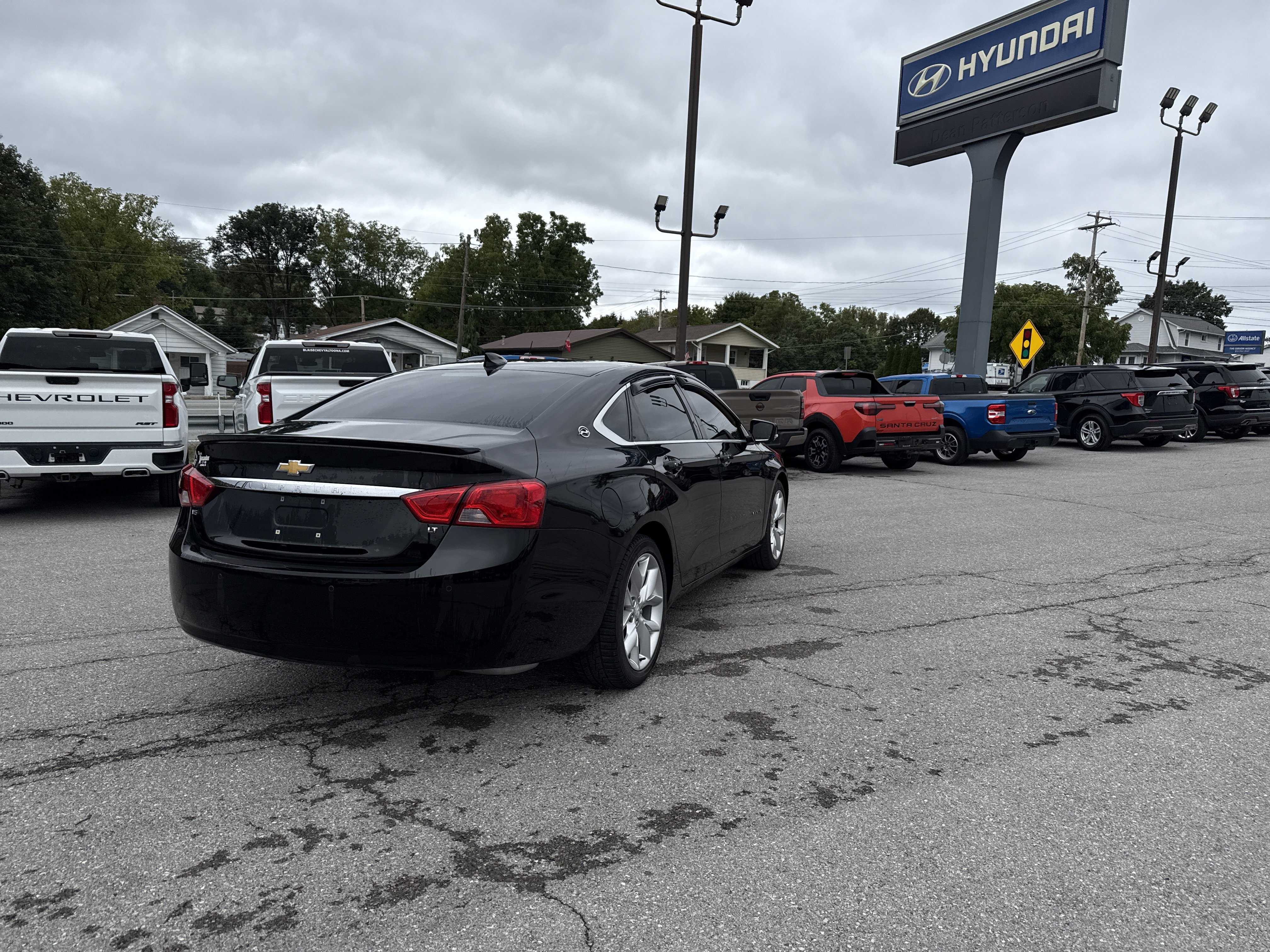 Used 2017 Chevrolet Impala LT w/ Leather Package FWD image 3