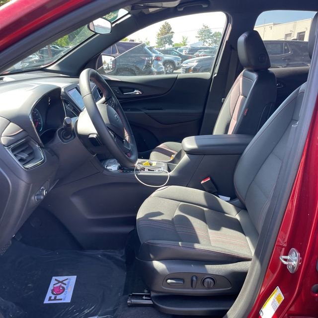 Used 2023 Chevrolet Equinox RS w/ LPO, Floor Liner Package FWD image 7
