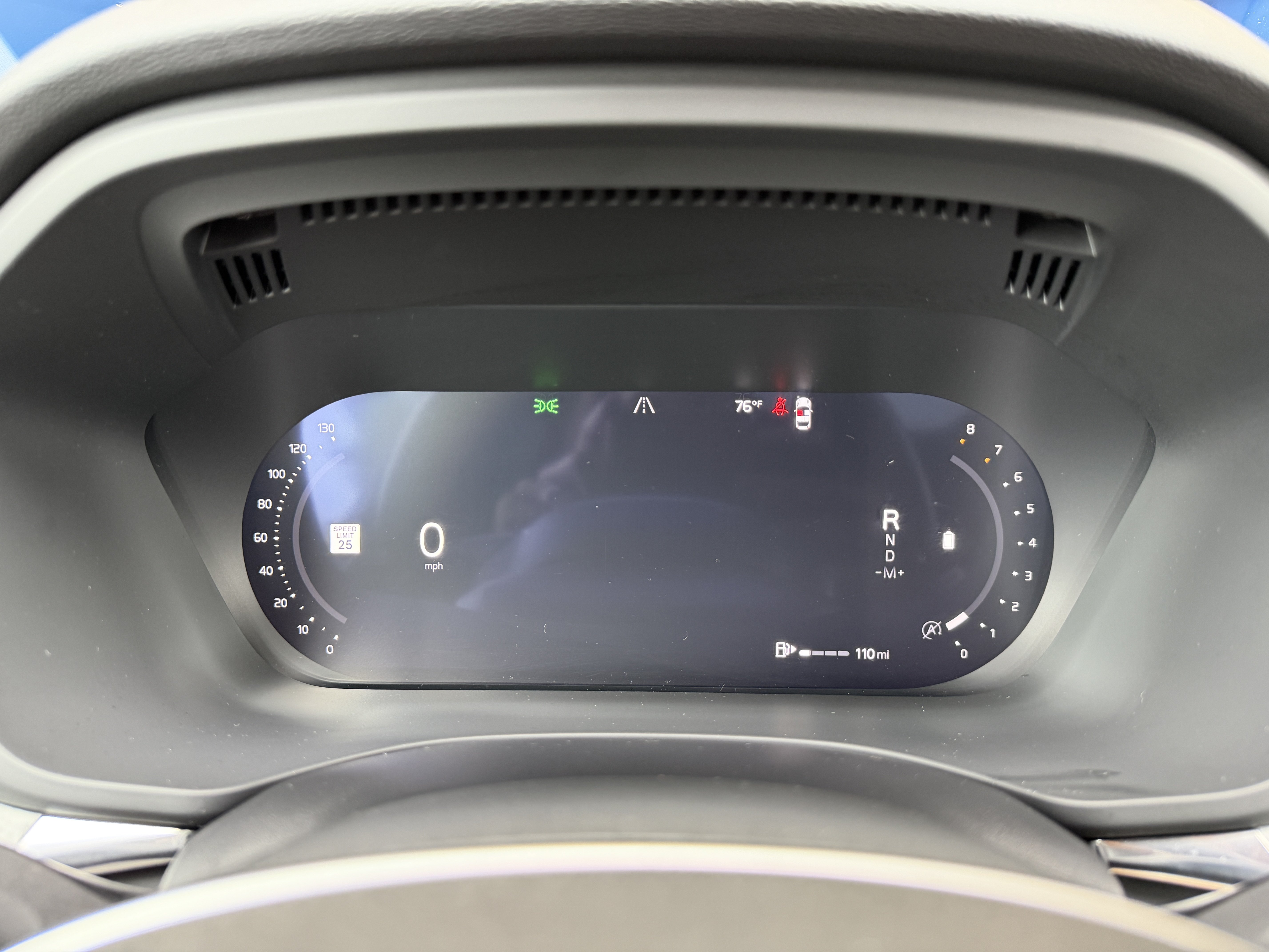 Used 2025 Volvo XC60 B5 Plus AWD/4WD image 17