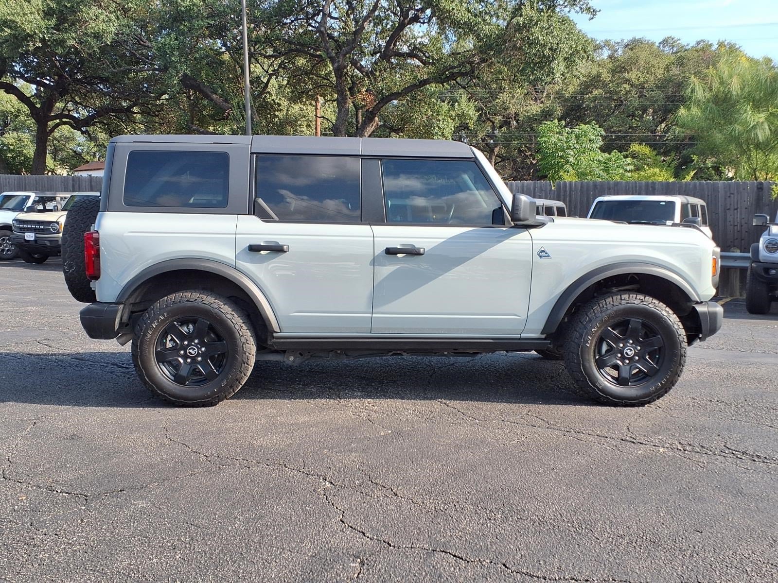 Certified 2024 Ford Bronco Black Diamond AWD/4WD image 5