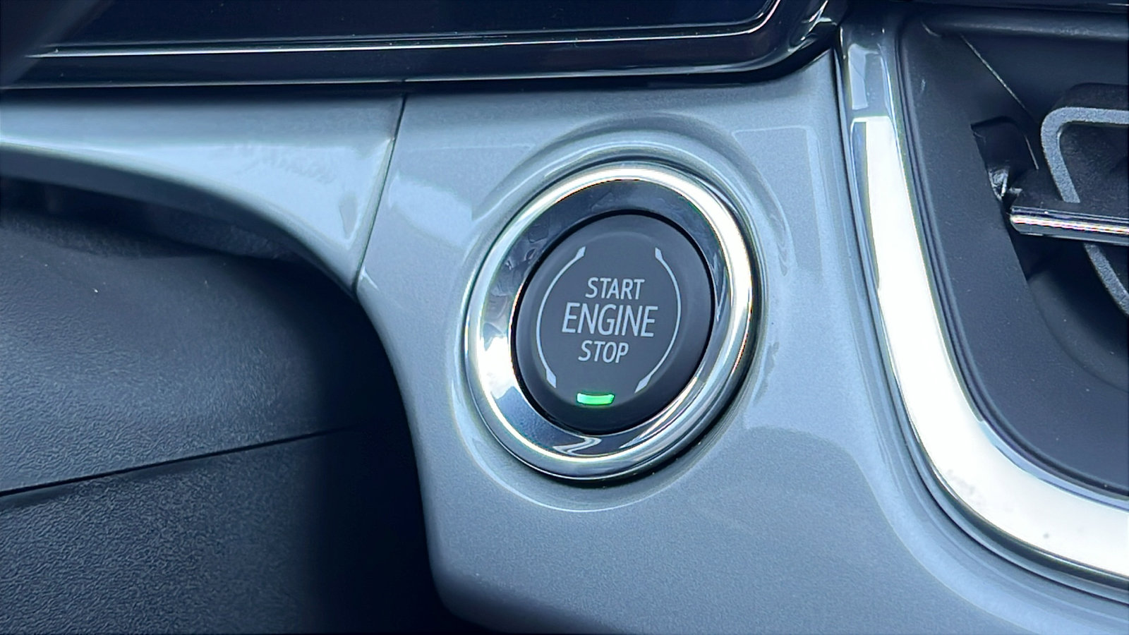 New 2026 Chevrolet Trax LT w/ Sunroof Package image 28