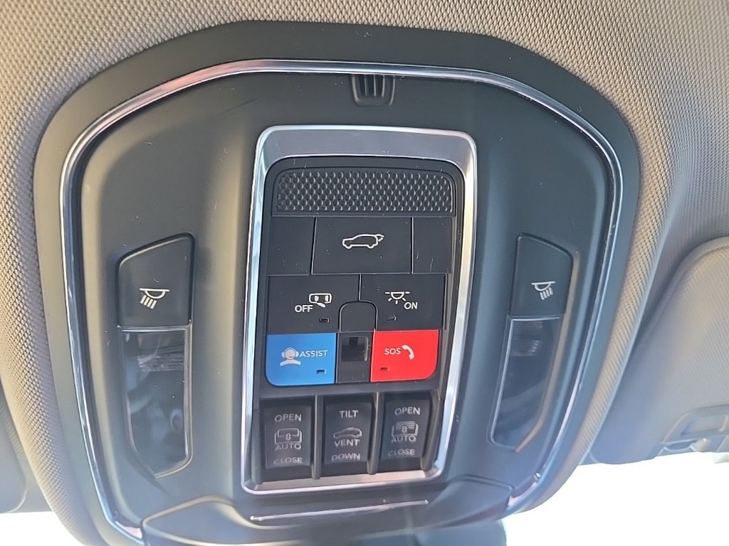 Used 2022 Jeep Grand Cherokee Limited 4xe w/ Luxury Tech Group II image 75