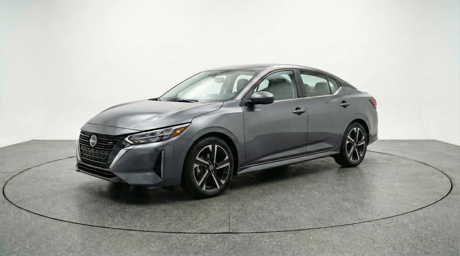 Used 2025 Nissan Sentra SV image 2