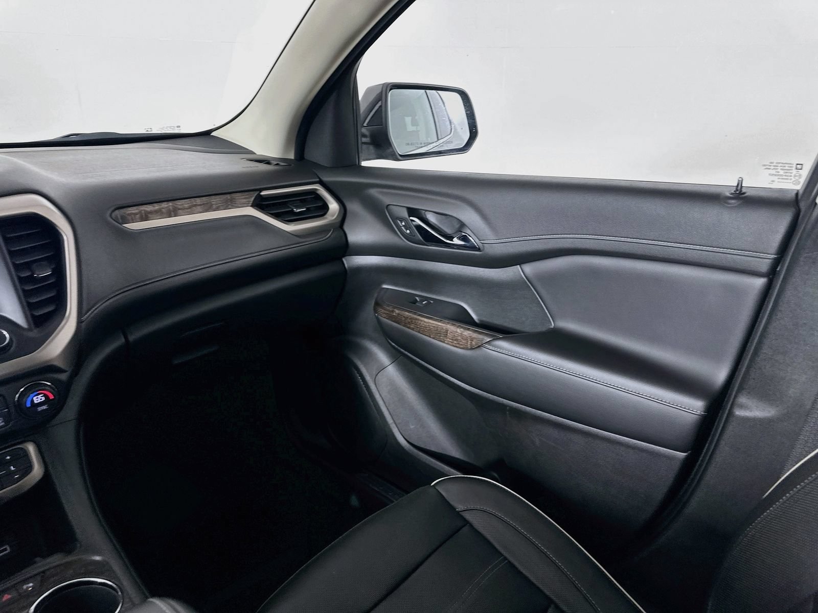 Used 2020 GMC Acadia Denali FWD image 23